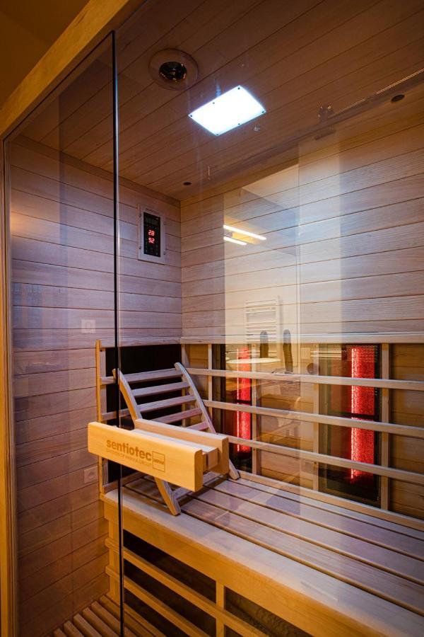 Appartement Avec Sauna Au Pied De La Citadelle ブザンソン エクステリア 写真
